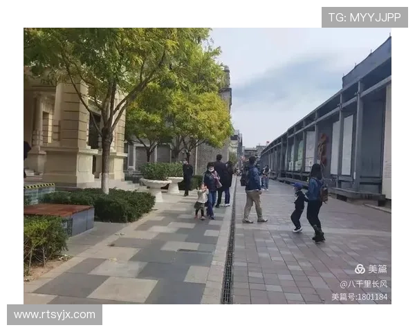 通过信息线索揭示足球明星的真实身份挑战你的足球知识与直觉 通过信息线索揭示足球明星的真实身份挑战你的足球知识与直觉