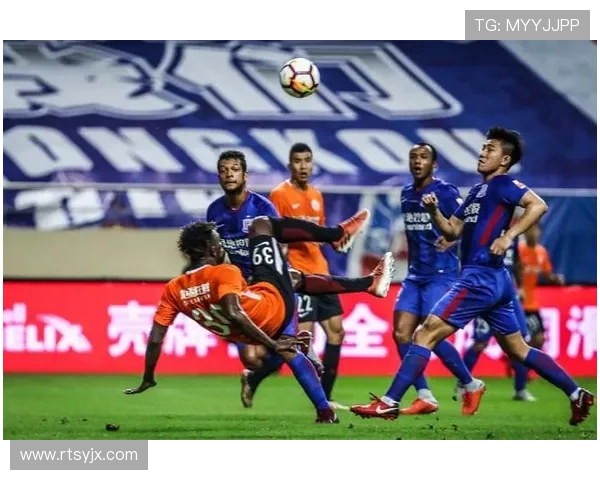 追寻梦想的足坛传奇不忘初心的足球明星们的奋斗故事 追寻梦想的足坛传奇不忘初心的足球明星们的奋斗故事