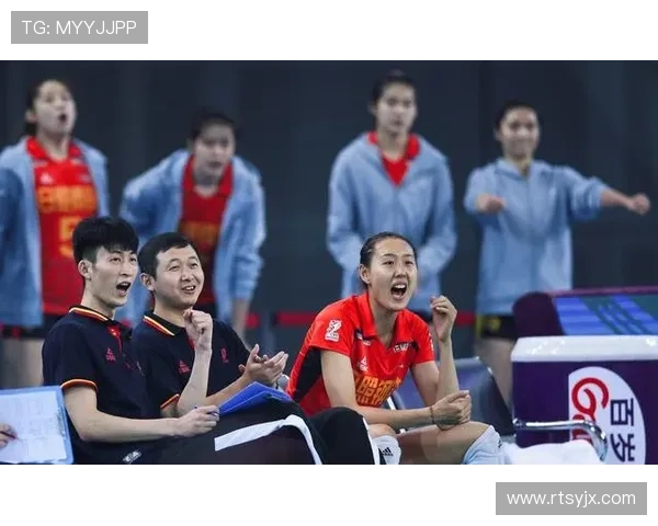 重庆排球队以65分稳居锦标赛积分榜首位争夺冠军形势明朗 重庆排球队以65分稳居锦标赛积分榜首位争夺冠军形势明朗